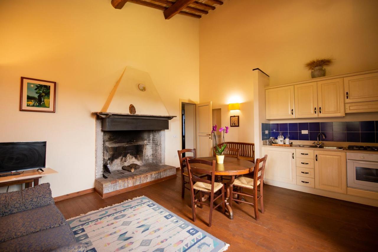Agriturismo Lago Di Mezzano Valentano Bagian luar foto