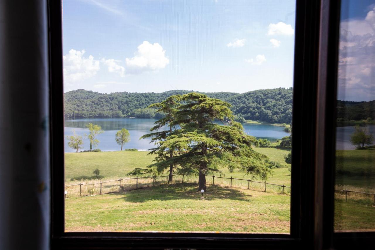 Agriturismo Lago Di Mezzano Valentano Bagian luar foto