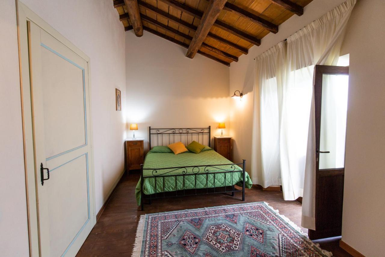 Agriturismo Lago Di Mezzano Valentano Bagian luar foto