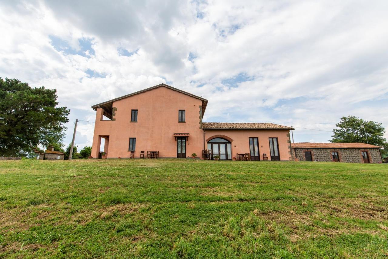 Agriturismo Lago Di Mezzano Valentano Bagian luar foto