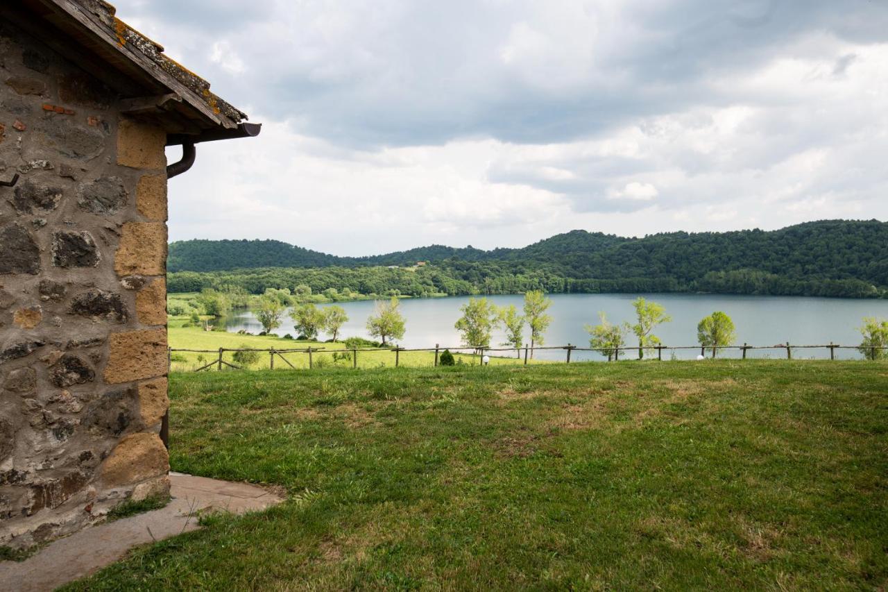Agriturismo Lago Di Mezzano Valentano Bagian luar foto